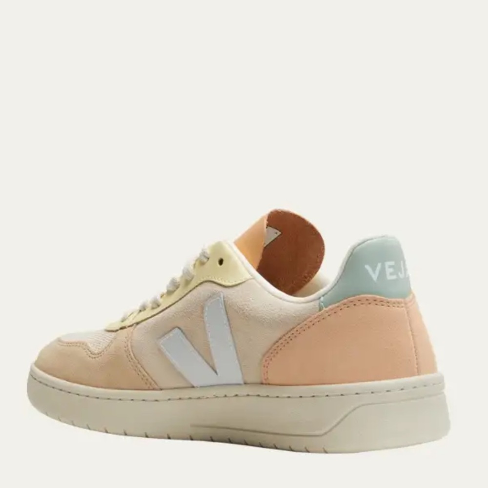 Veja V-10 Suede Sable Menthol Size US 6